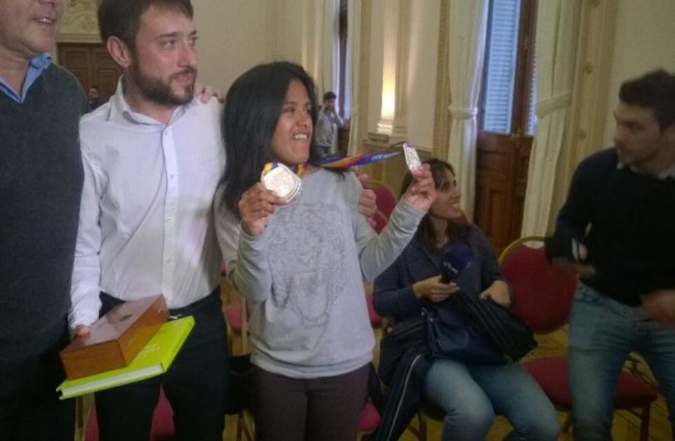 Yanina Martínez fue reconocida por la Provincia luego de su actuación en el Mundial de Londres