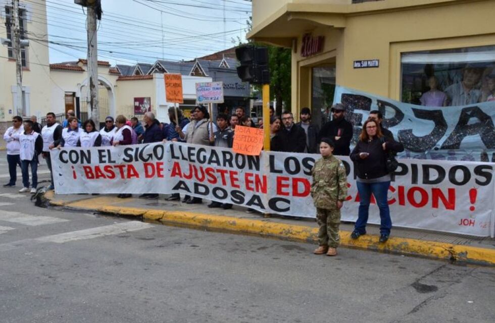 Gremio de docentes convocó a un paro por 24 horas