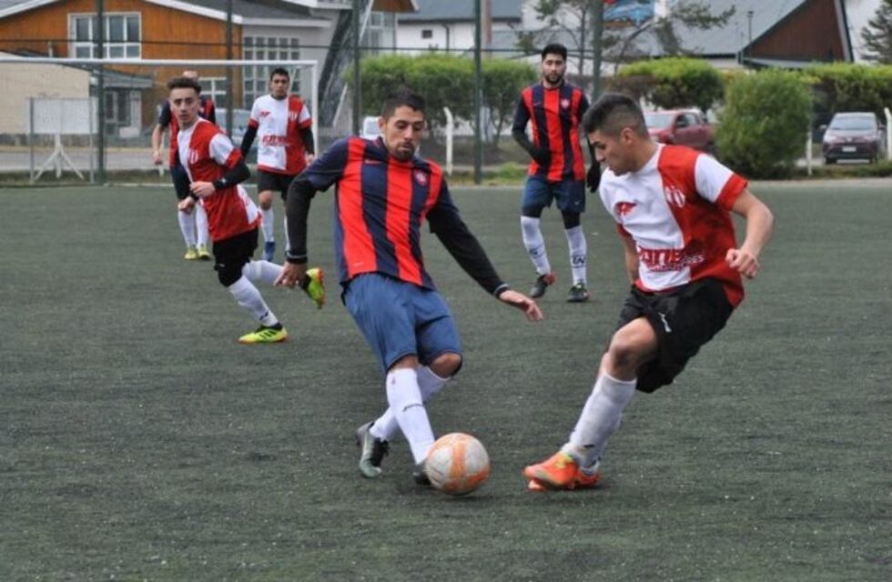 Los Cuervos e Independiente San Julián empataron sin goles