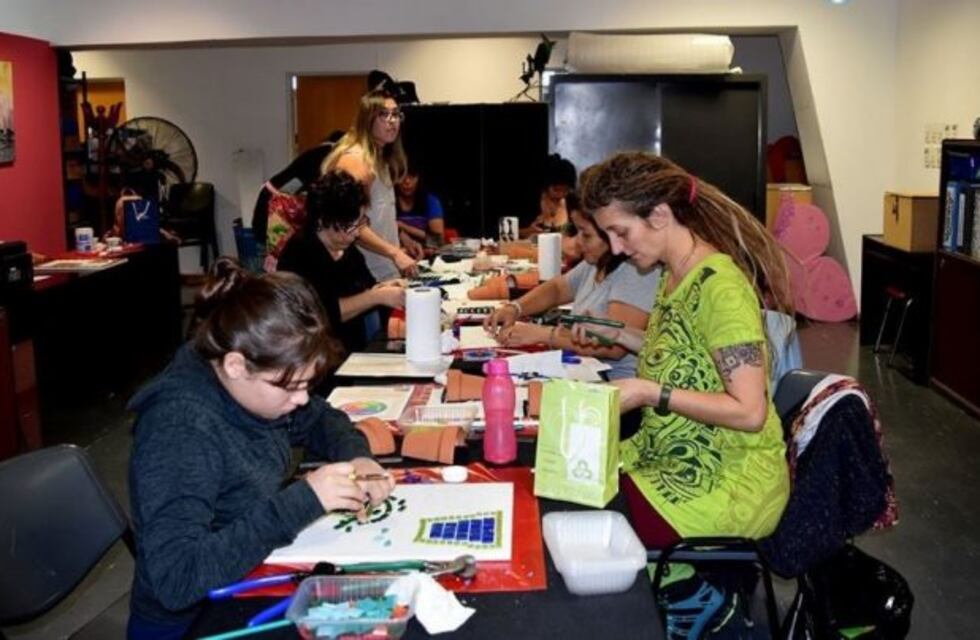 Gran creatividad en seminario de arte musivo