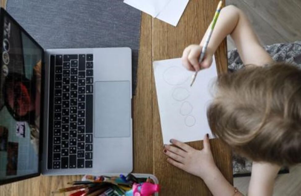 Exposiciones de expertos en educación