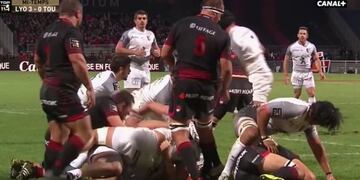 El enorme gesto de fair play en un partido de rugby\u002E