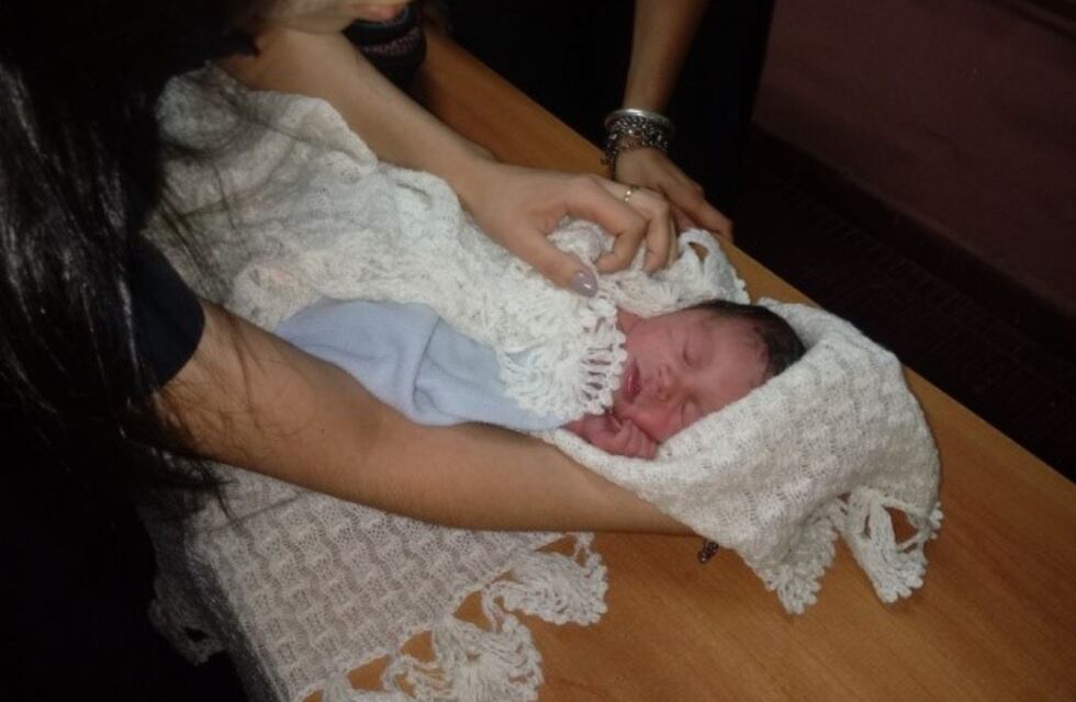 Encontraron a un bebé abandonado en un basural de Cañuelas