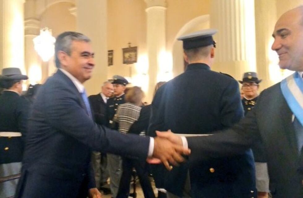 25 de Mayo: Manzur y Alfaro se saludaron antes del Tedeum