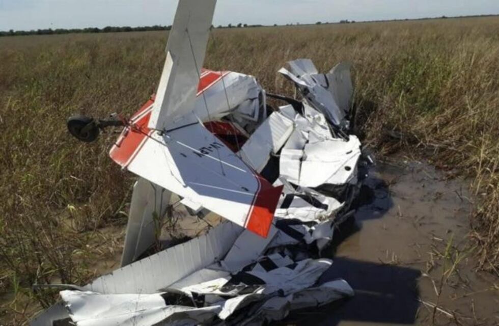 Murió un piloto al caer su avioneta fumigadora en Coronel Du Graty