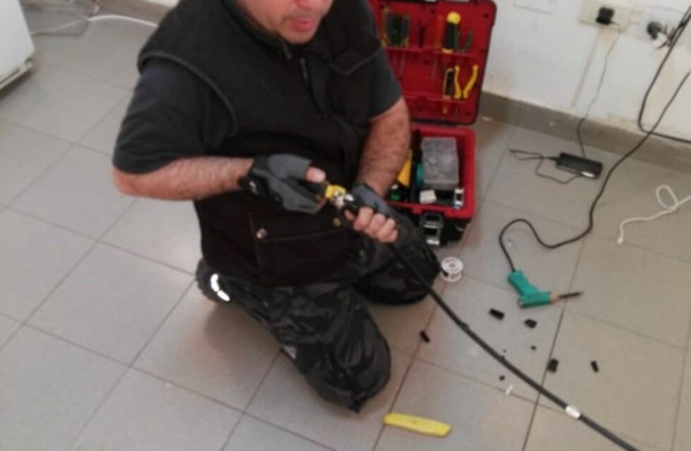 Reparaciones y relevamiento de la red de Comunicaciones Radiales  de la Policía de Santa Cruz