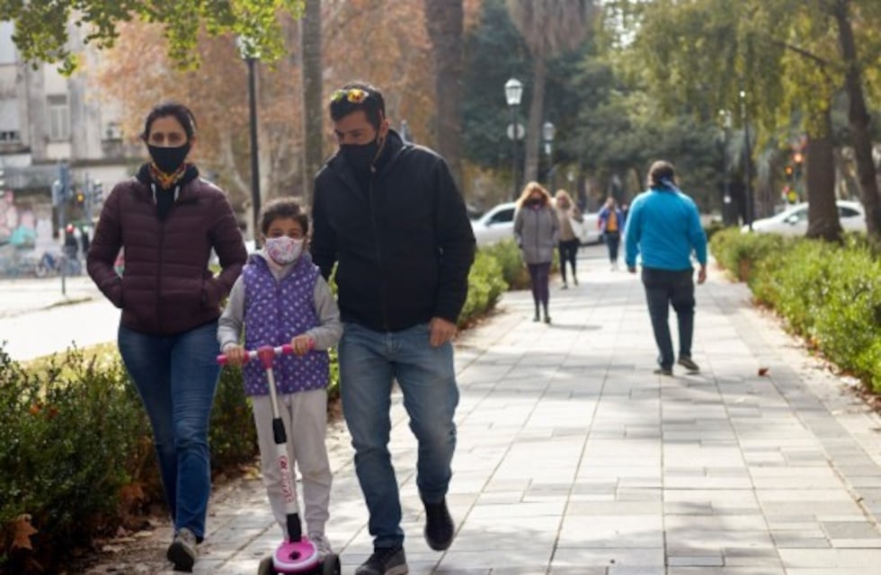 Se autorizan caminatas para el finde largo, pero no la actividad física