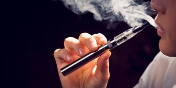 Los jóvenes los consumen sin saber que contienen nicotina