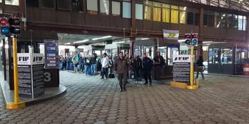 Cientos de turistas desde Chile intentan cruzar hacia Mendoza\u002E