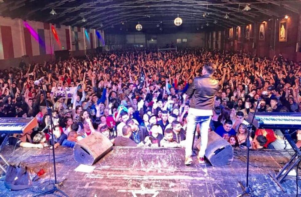 Damián Córdoba grabó en vivo a estadio lleno