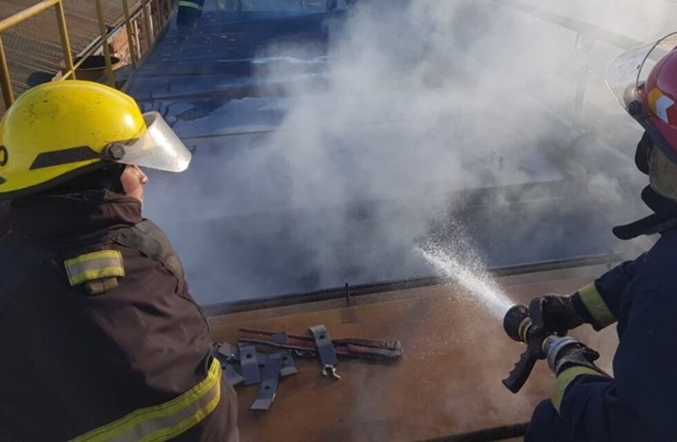 Oberá: secadero de té se vio afectado por un incendio que dejó daños materiales