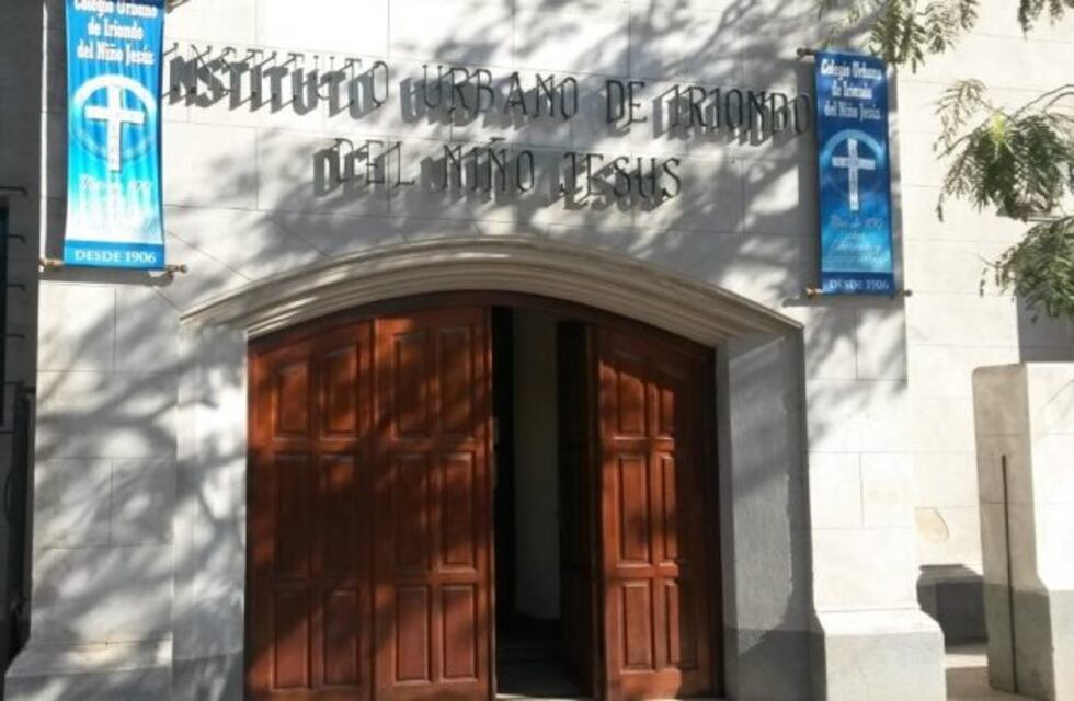 El colegio acusado de entregar un cuestionario homofóbico defendió a sus docentes