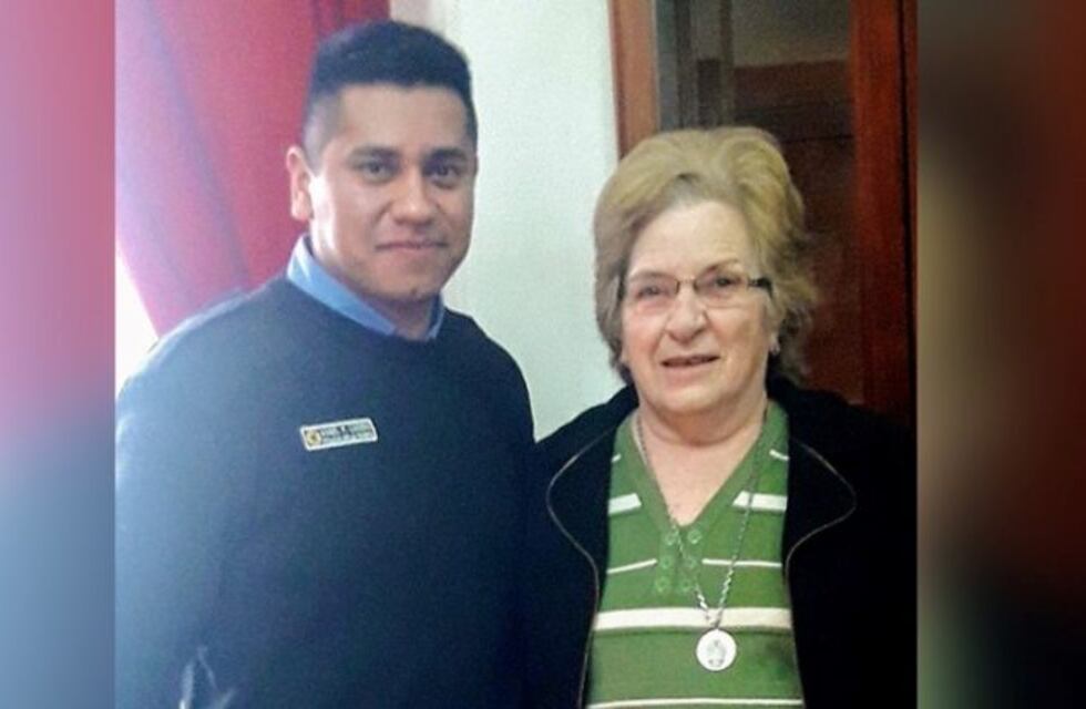 Premiaron al policía de Victorica que devolvió a una vecina el dinero extraviado