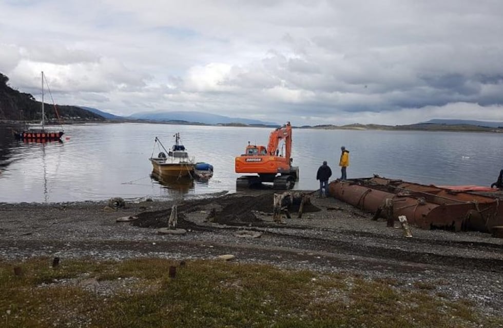 Avanza la construcción del muelle para pescadores de Almanza