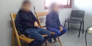 Dos niños escaparon de su casa por \