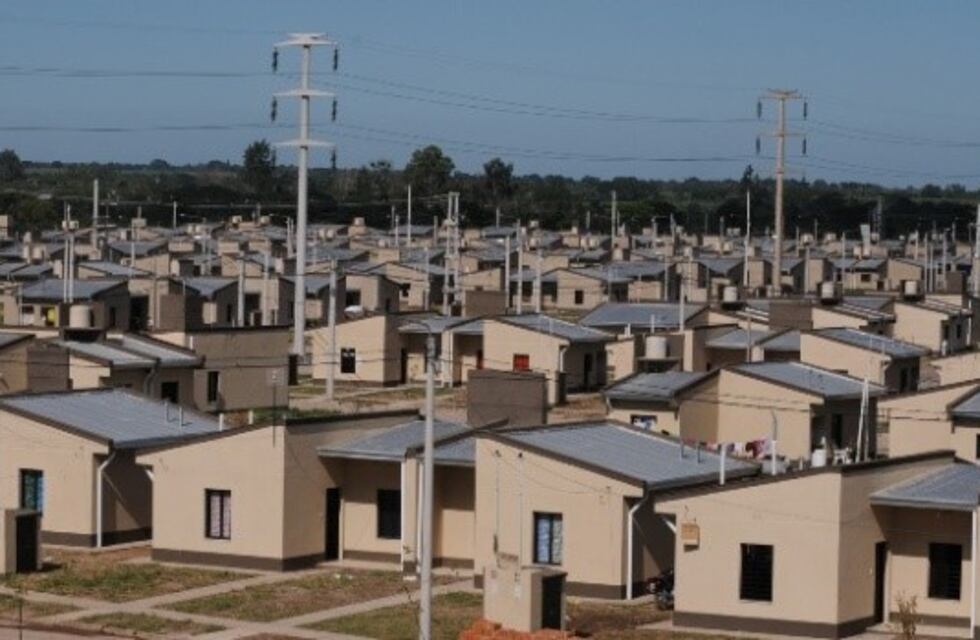 Un adjudicatario que recibió su casa del IPVDU quiso venderla por Facebook: dejaron sin efecto el otorgamiento