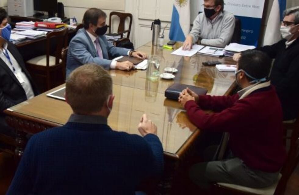 Bahillo se reunió con titulares de supermercados de Paraná