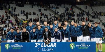Soccer Football - Copa America Brazil 2019 - Third Place Play Off - Argentina v Chile - Arena Corinthians, Sao Paulo, Brazil - July 6, 2019 Argentina players celebrate after finishing third REUTERS/Amanda Perobelli