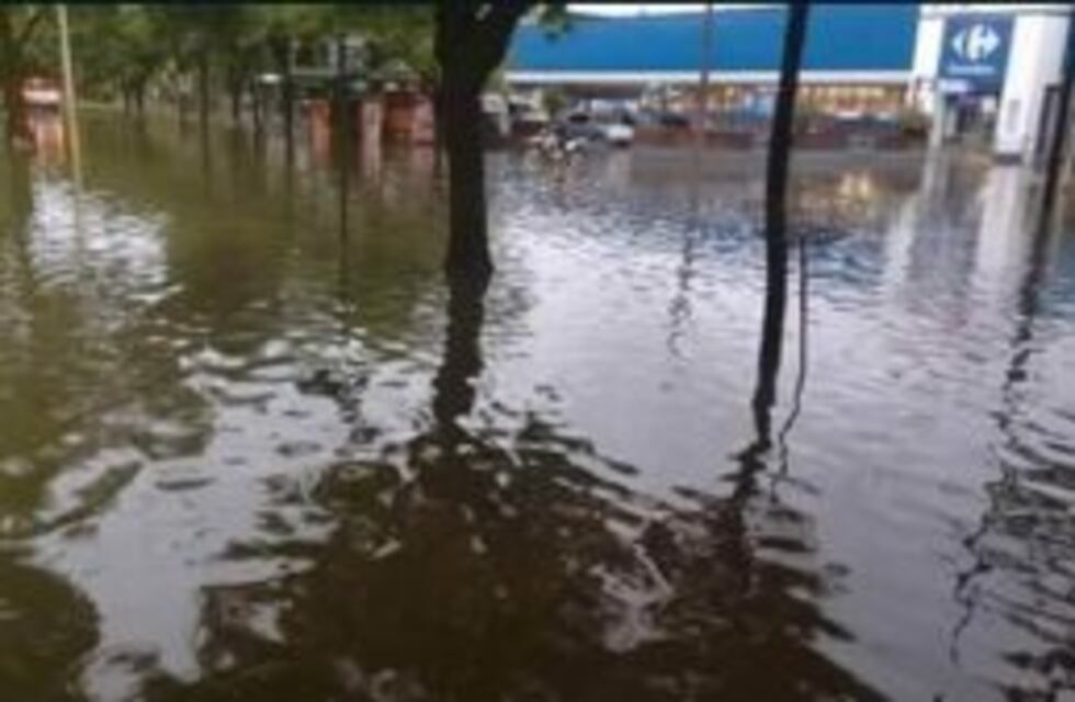 Cerca de 400 evacuados tras el fuerte temporal que azotó al norte bonaerense, Córdoba y Santa Fe