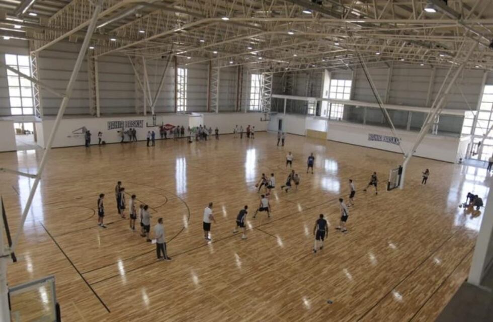 Bahía Basket entrenó en su nueva casa