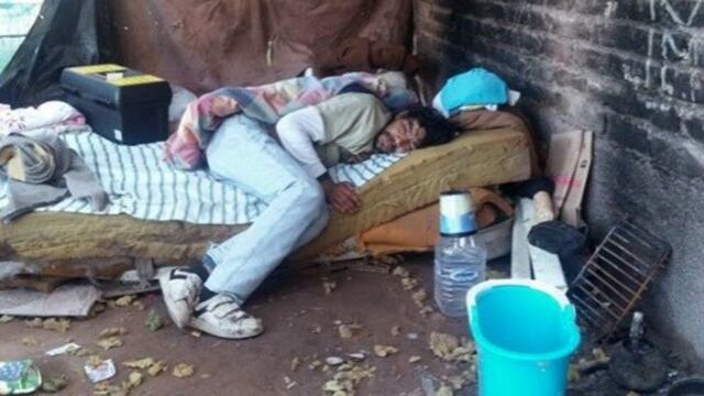 l indigente que fue prendido fuego el su00e1bado en calle Las Heras dijo llamarse Jesu00fas, se dedica a cuidar coches y tiene 38 au00f1os.