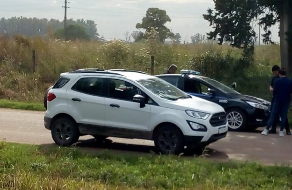 Fueron a buscar un auto robado y hallaron a un chico baleado en la cabeza