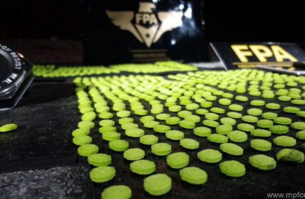 Tres detenidos con 960 pastillas de éxtasis en la Ruta 19