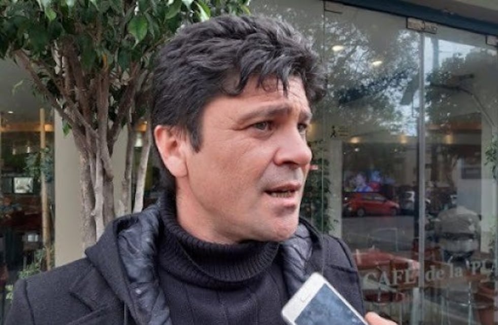 Nelson Johannesen arremetió contra el Municipio por no pagar los haberes a casi 500 PEM