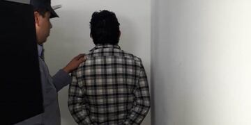 Detuvieron a un estafador que cobraba entre 50 mil y 200 mil pesos para construir casas, pero nunca las entregaba\u002E