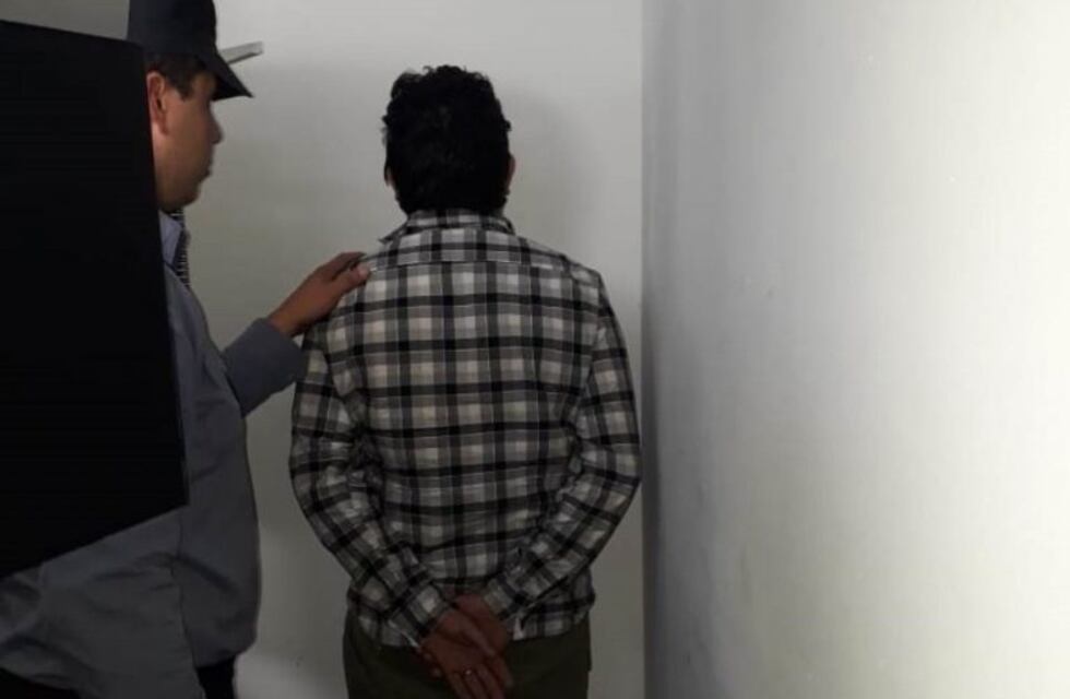 Cobraba entre $50 mil y $200 mil para para construir viviendas y nunca las entregaba