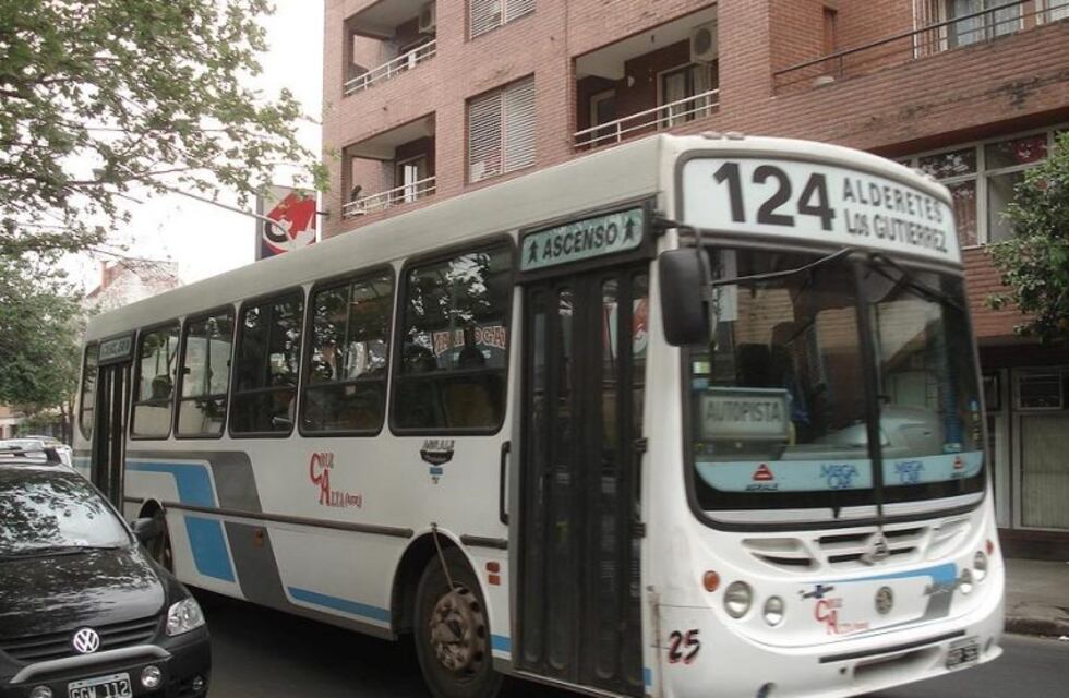 Terminó detenido luego de abusar a una mujer en un colectivo