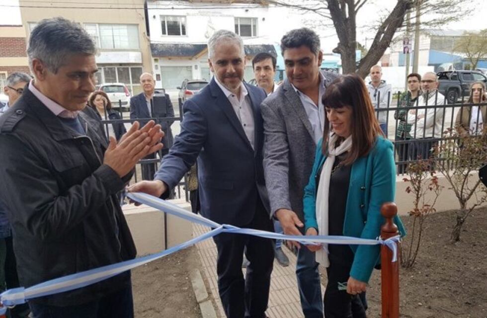 Inauguración de la sede del Colegio de Farmacéuticos de Santa Cruz