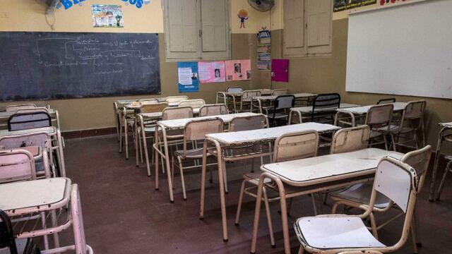Un aula vacu00eda en la escuela Josu00e9 Marmol de Tucumu00e1n, Argentina, el 11/04/2017. El conflicto que mantieneu00a0el Gobierno argentino con los maestros tuvo un nuevo capu00edtulou00a0cuando los docentes realizaron una huelga por 24 horas para repudiar una represiu00f3n policial que sufrieron esteu00a0domingo en Buenos Aires.rn(Vinculado al texto de dpa