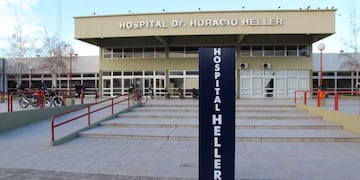 Un hombre rompió un vidrio del Hospital Heller después de discutir con personal del lugar.