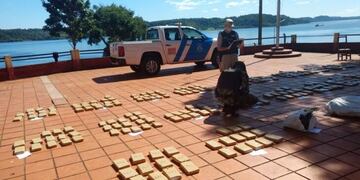 Golpe al narcotráfico: Prefectura Naval Argentina decomisó casi 300 kilogramos de marihuana