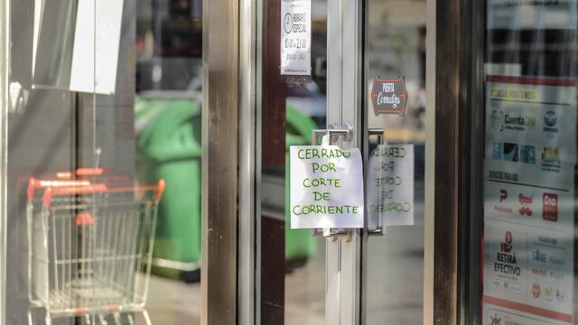 Edenor responsabilizó a un incendio en una vivienda de San Martín por el corte, pero desde el ENRE manifestaron que hubo un colapso de la red
