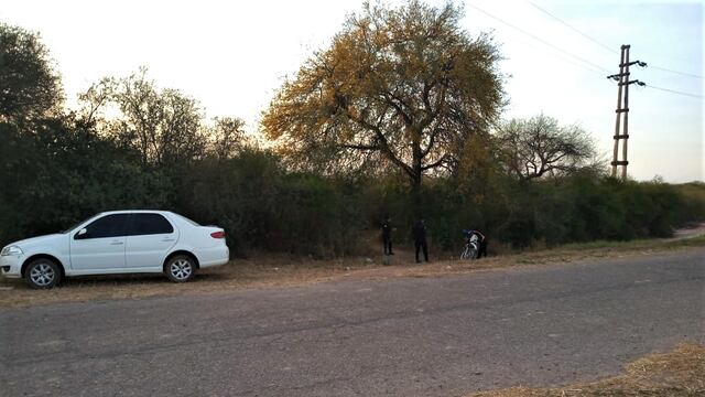 El cuerpo de una mujer de 32 años fue descubierto a unos 50 metros de un camino interno en el ingreso a  la localidad de El Piquete, en Jujuy.