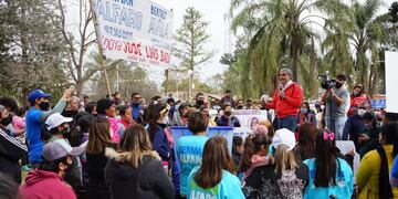 Alfaro recorrió localidades del este tucumano.