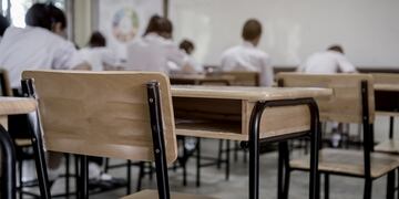 Con esquemas en parte presenciales y virtuales, 16 provincias comienzan con las clases este lunes