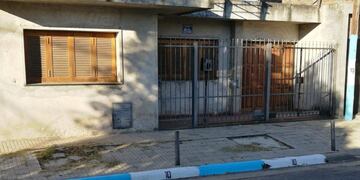 Pintadas en barrio Las Heras apoyan al 10 de la Selección Argentina\u002E