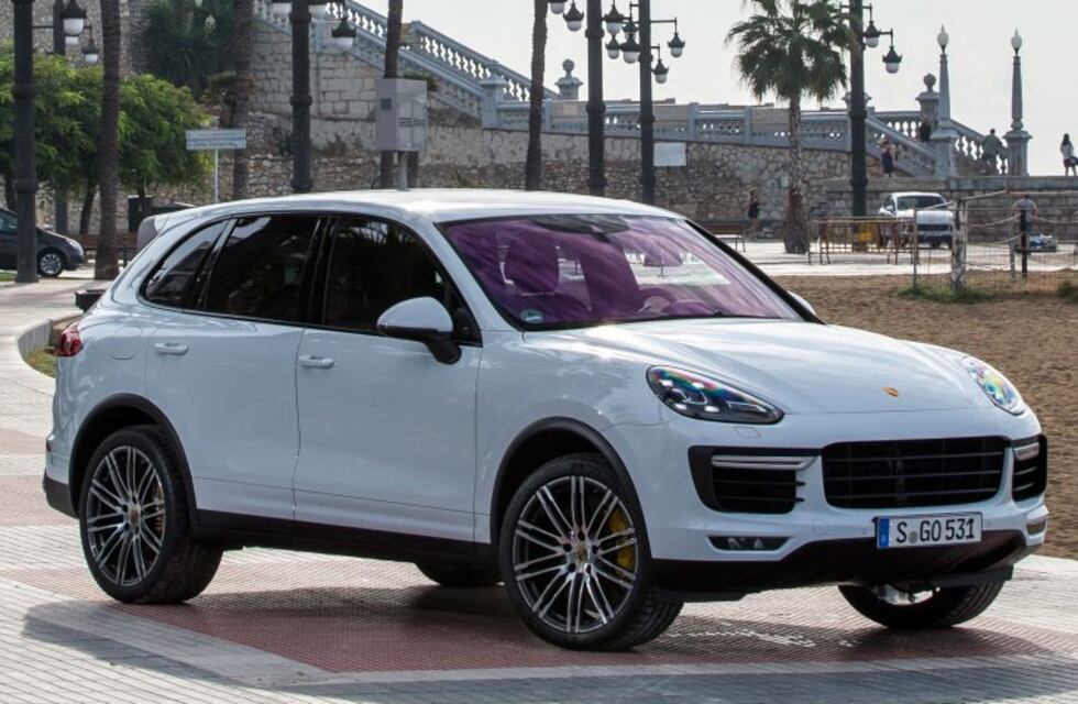 En una camioneta Porsche atropelló a un joven de 20 años: "No me di cuenta", dijo