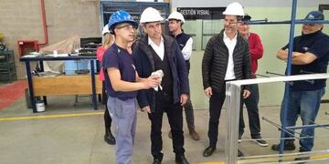 Mestre junto a Carlos\u002E