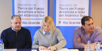 Contrato obras escuelas