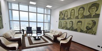 AME4839\u002E LA PAZ (BOLIVIA), 14/11/2019\u002E- Vista general este jueves, de una parte de la suite presidencia que ocupaba Evo Morales, en la Casa Grande del Pueblo, sede del Gobierno boliviano, en La Paz (Bolivia)\u002E El Gobierno de transición de Bolivia quitó este jueves el velo a la suite presidencial que ocupó Evo Morales en la Casa Grande del Pueblo, un gran edificio que convirtió en sede de Gobierno en La Paz, para mostrarla a los medios y señalar un supuesto \