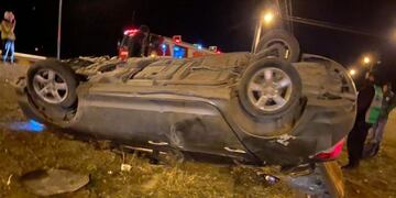 Violento vuelco en Autovía a Playa Unión