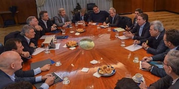 Dujovne definirá los alcances de su nuevo rol con los ministros este martes\u002E (EFE)\u002E