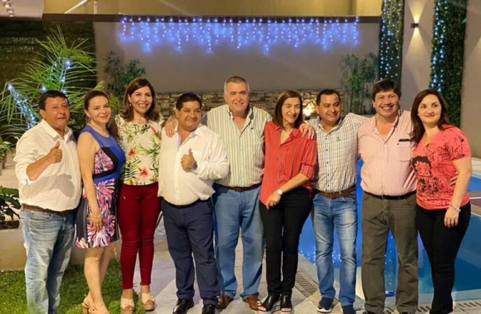 Encuentro por la Navidad de intendentes, legisladores y el Vicegobernador en Famaillá