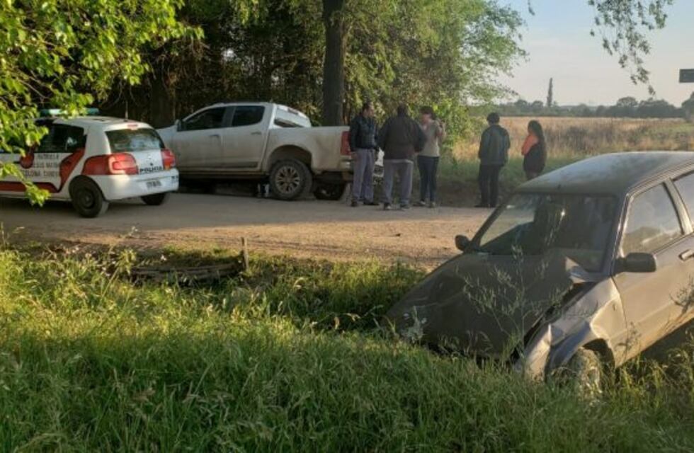 Colonia Caroya: terminó herido en la cara tras chocar contra una pick-up