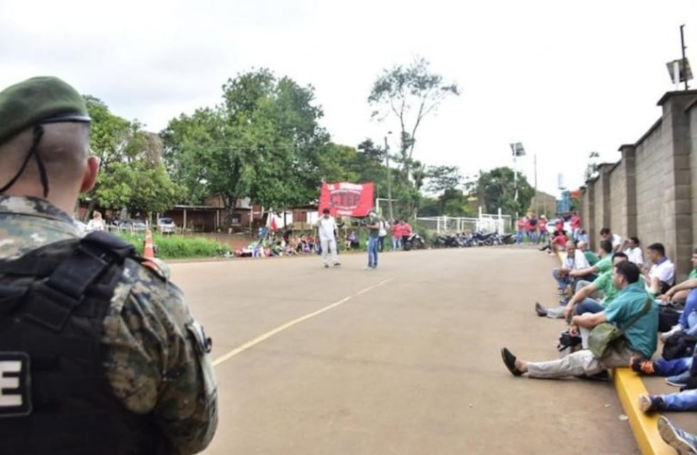 Levantaron el corte que impedía la circulación de colectivos