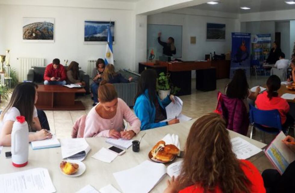 Mujeres en un taller que derriba estereotipos